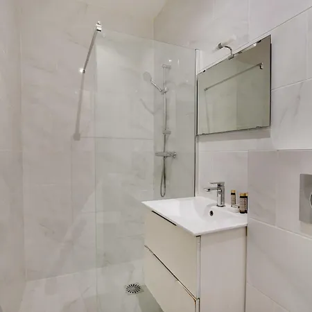 Magnificent - 2br 6p - Rochechouart Appartement *